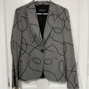 Authentic Escada Wool Blazer Jacket Size 36 US 6 High End Luxury Retail $1295